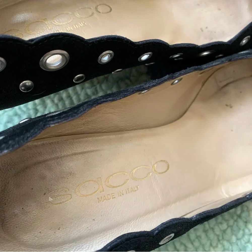 Sacco Black Suede Grommet Pointy Toed Scalloped Edge Kitten Heel Pumps Size 8 38 - Picture 12 of 16